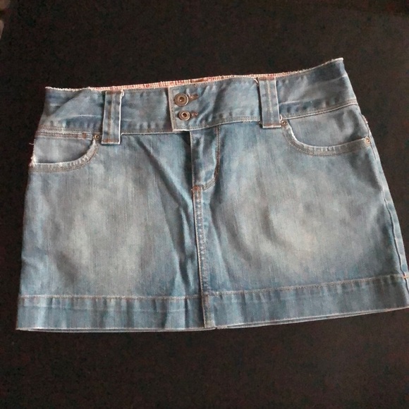 American Eagle denim skirt light wash size 4 - Picture 1 of 3